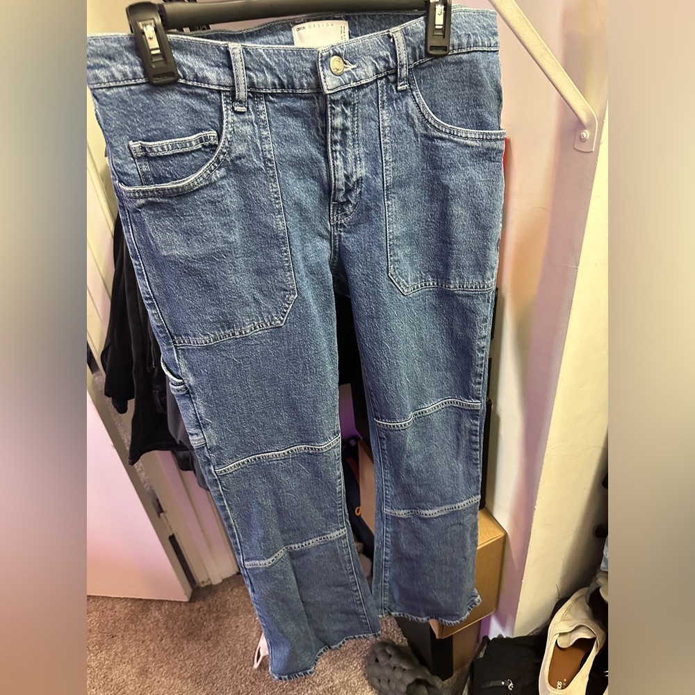 EXCELLENT condition 34W 32L MID WASH FLARE DENIM JEANS BY ASOS